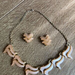 Vintage Elegant light peach Necklace and Earring Set
